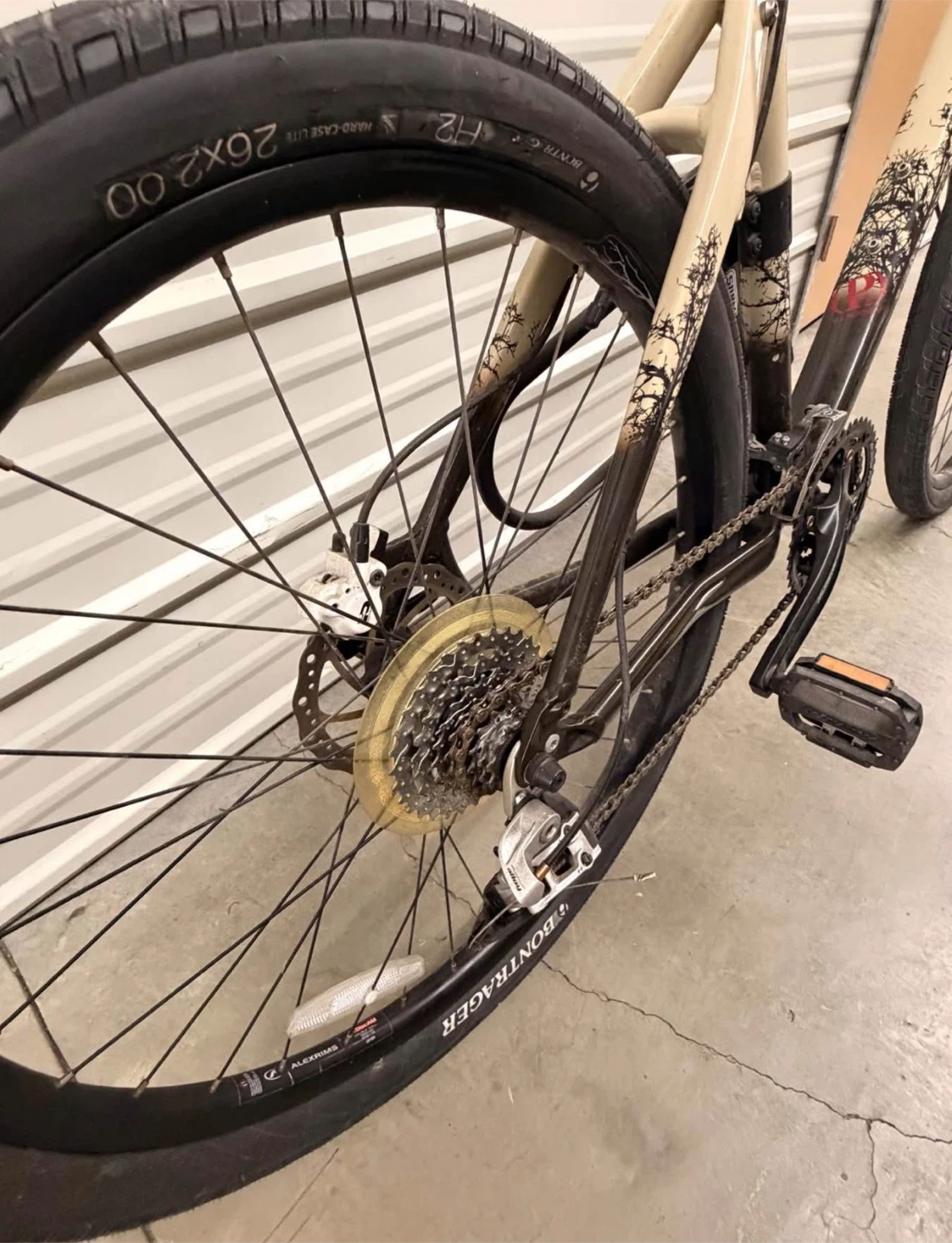 Specialized Hardrock Mountain Bike – Excellent Condition - photo 5