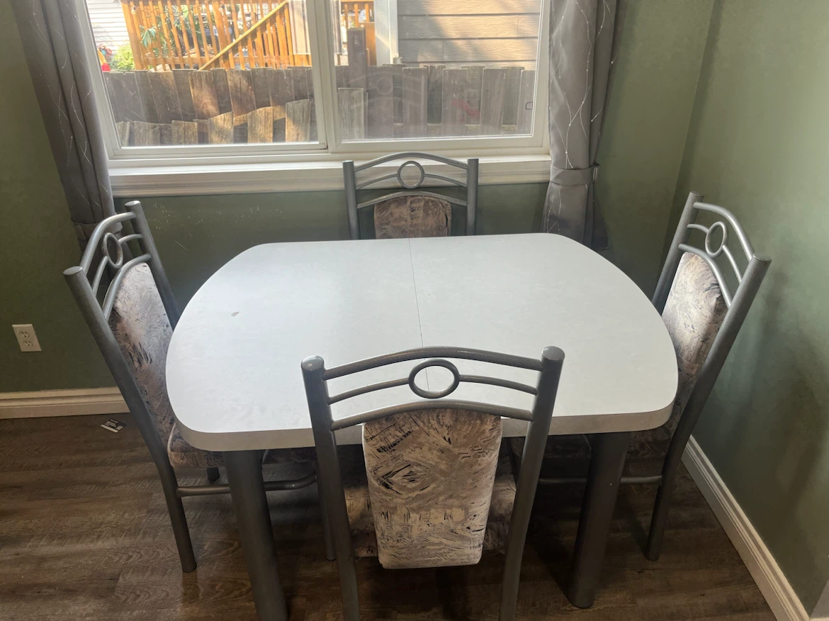 Dining Table Set with 4 Chairs