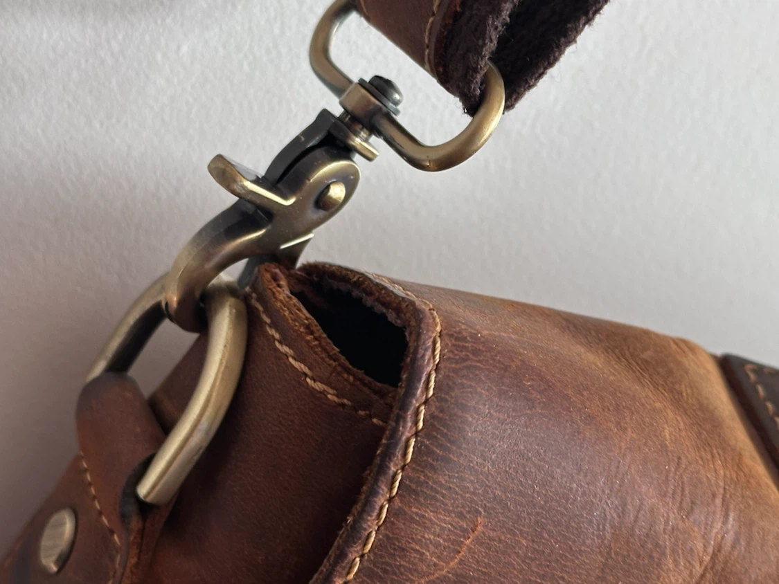 Katlee Leather Messenger Bag - photo 3