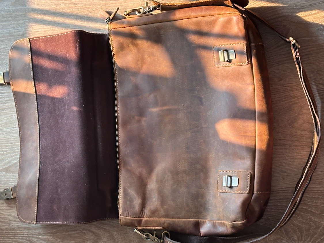Katlee Leather Messenger Bag - photo 4