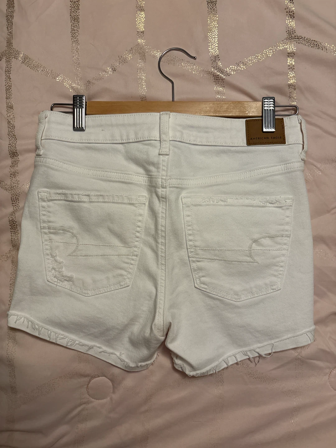 American Eagle Super Stretch White Ripped Denim Shorts Size 4 - photo 2