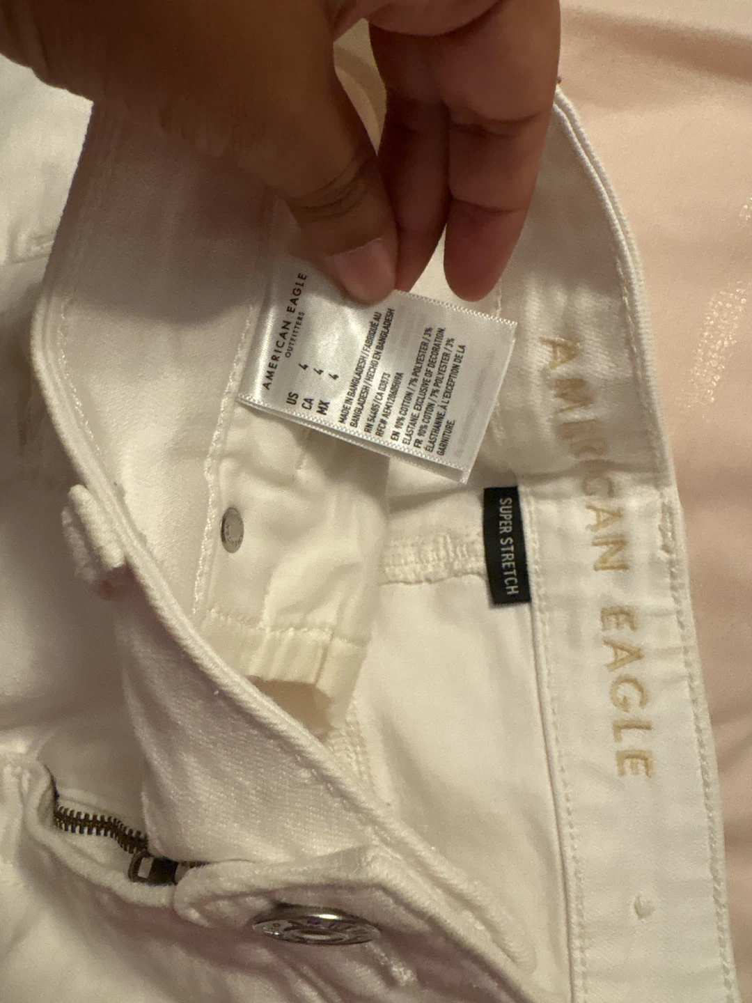 American Eagle Super Stretch White Ripped Denim Shorts Size 4 - photo 3