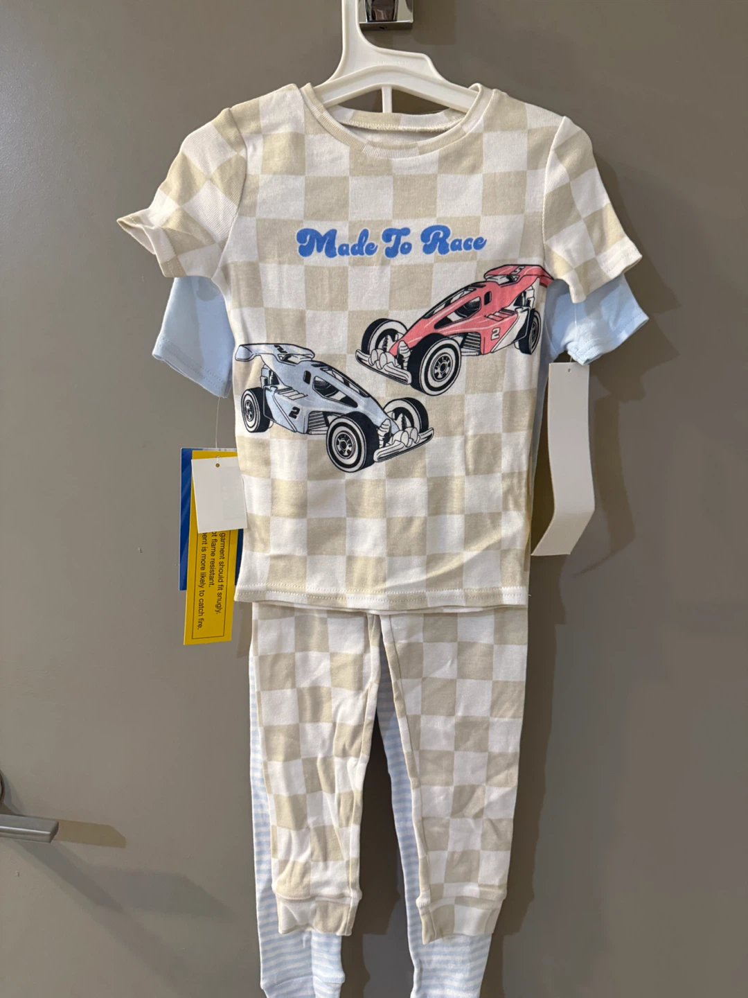 2 sets of Hot Wheels Boys Pajamas Size 4T NWT! - photo 2