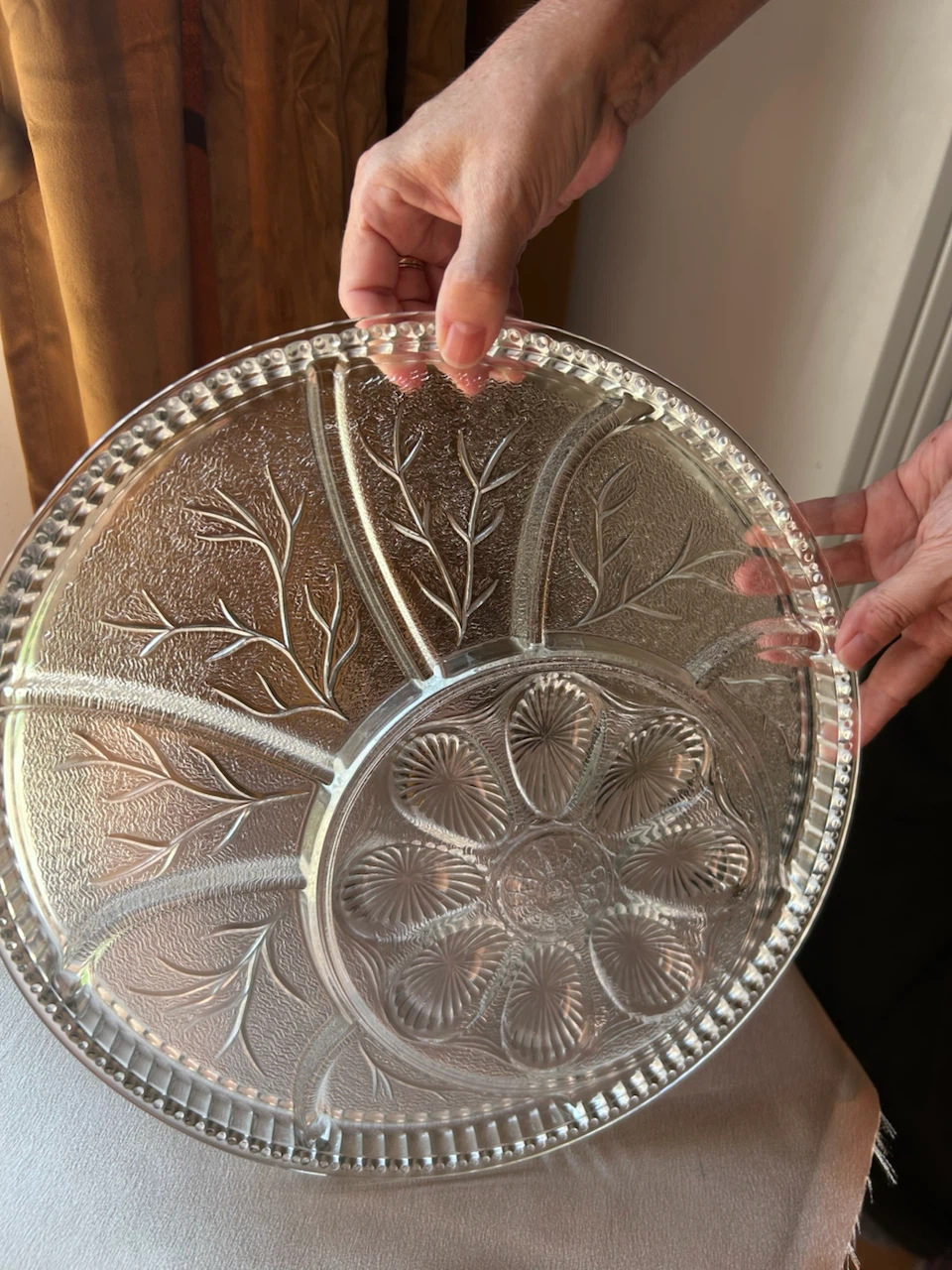 MCM Indiana Glass Relish Tray with Leaf Design - photo 2