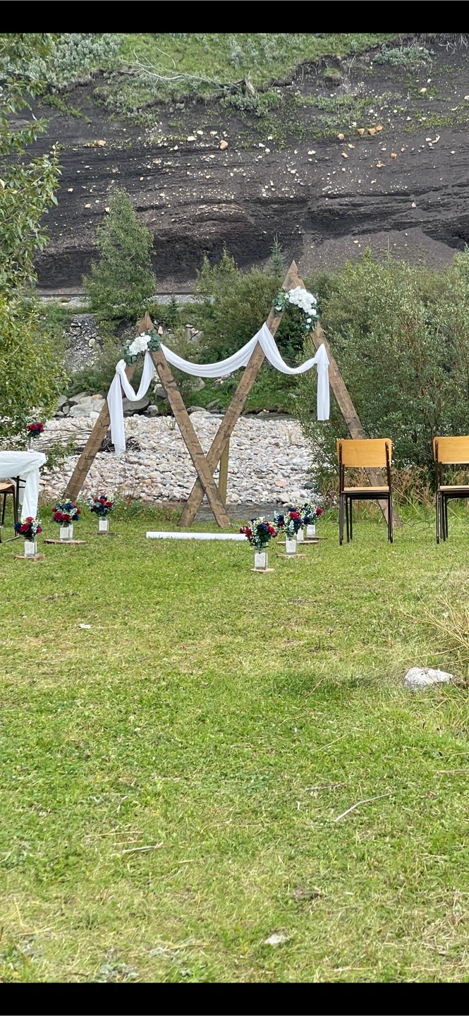 Wooden Wedding Arch - photo 2
