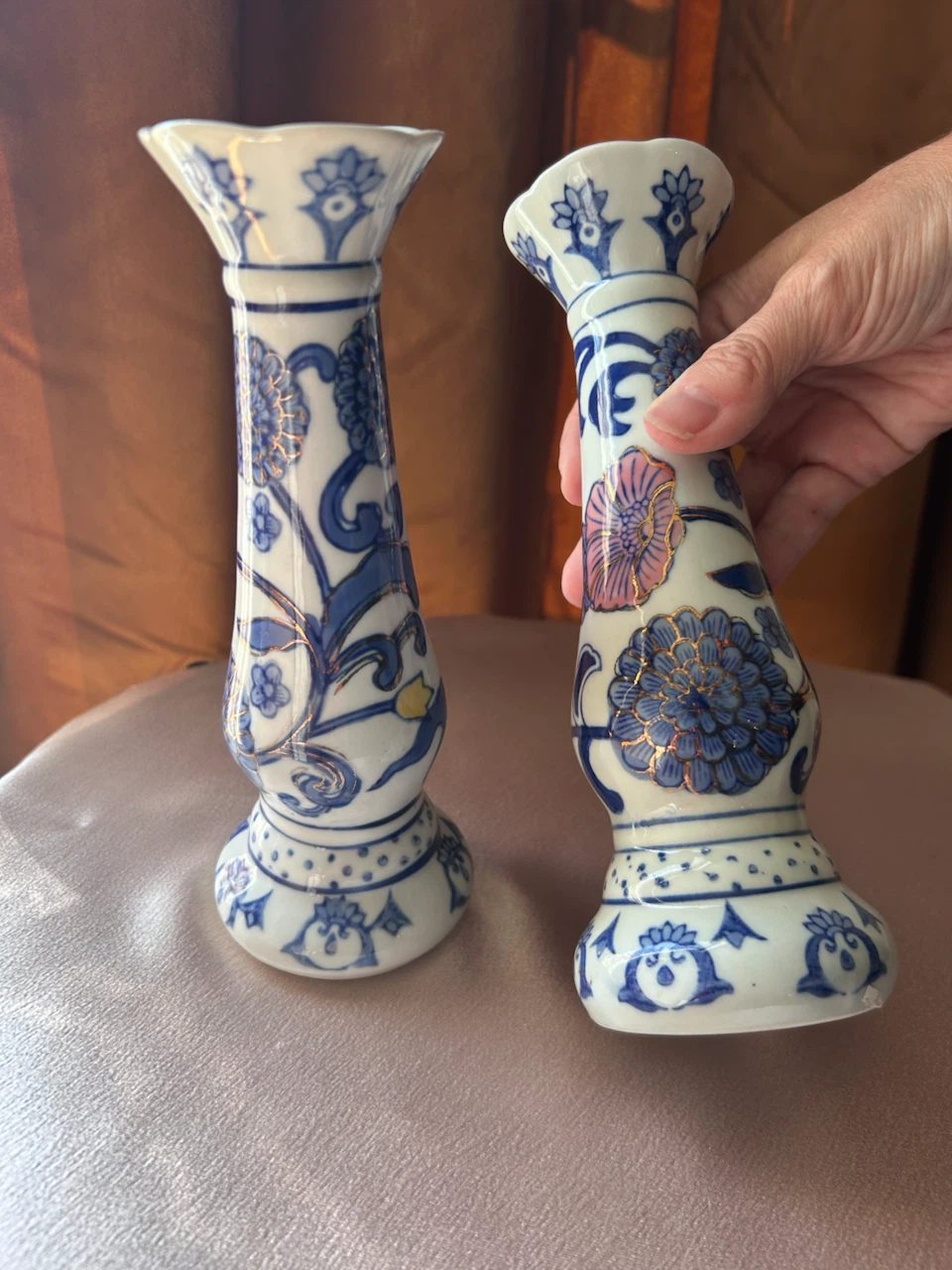 Matching vintage Chinoiserie ceramic candlestick holders - photo 2