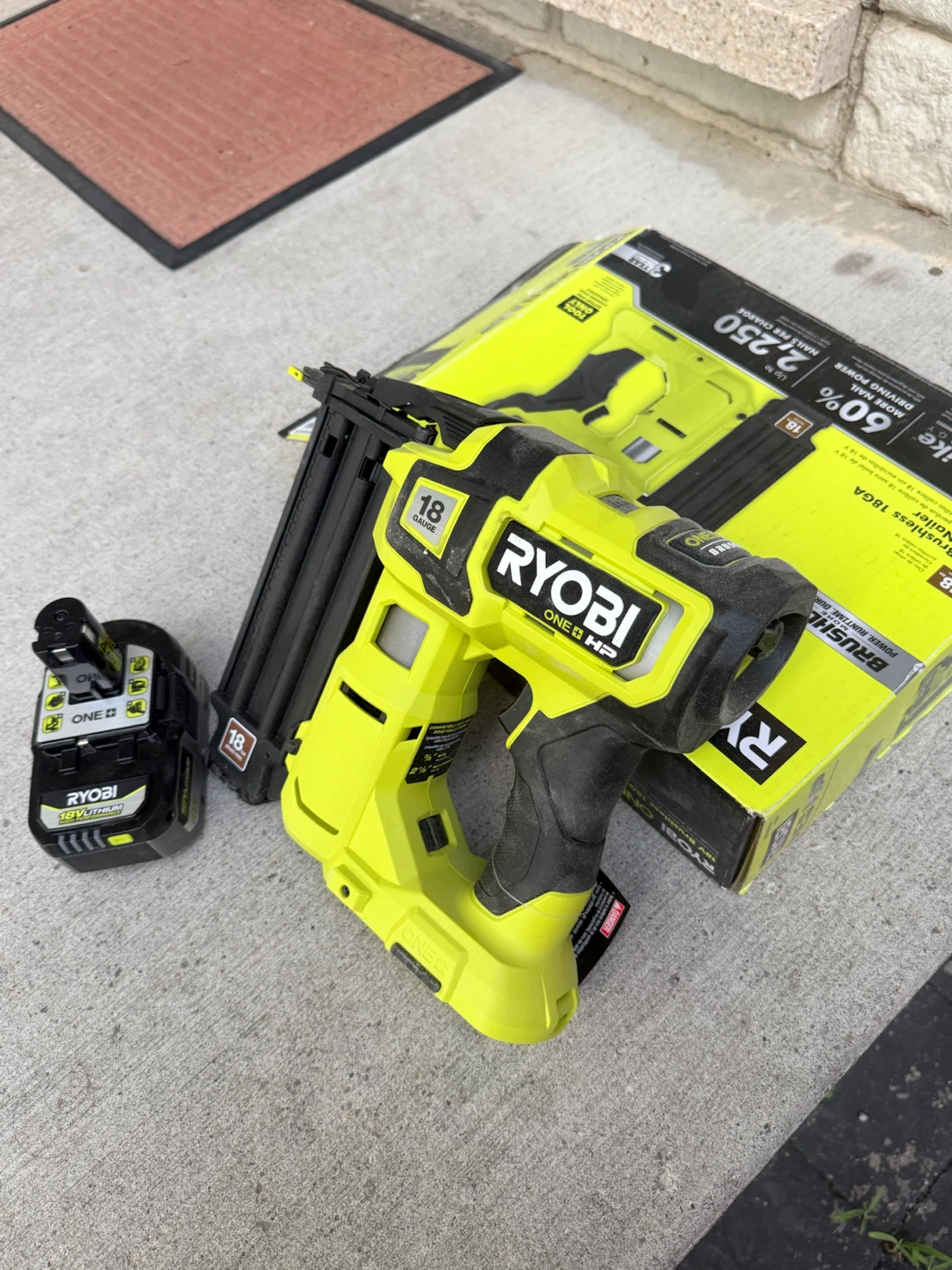 Ryobi ONE+ HP 18V Cordless AirStrike Brad Nailer Kit - photo 2
