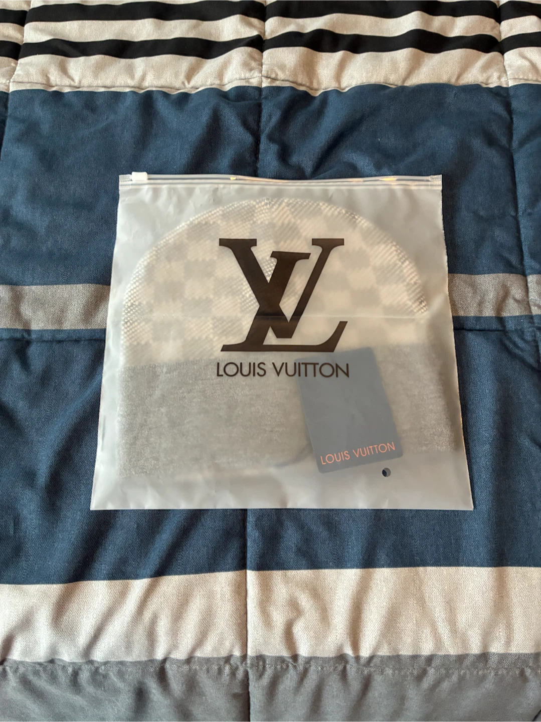 Lv Beanie - photo 2