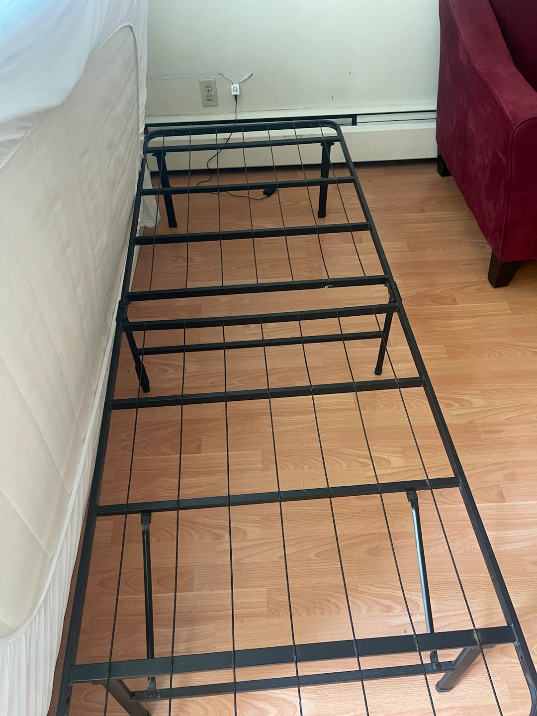 Metal Bed Frame / Cot - photo 2