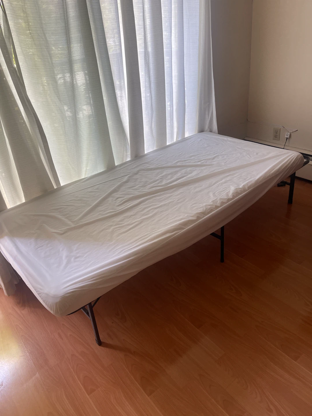 Metal Bed Frame / Cot - photo 4