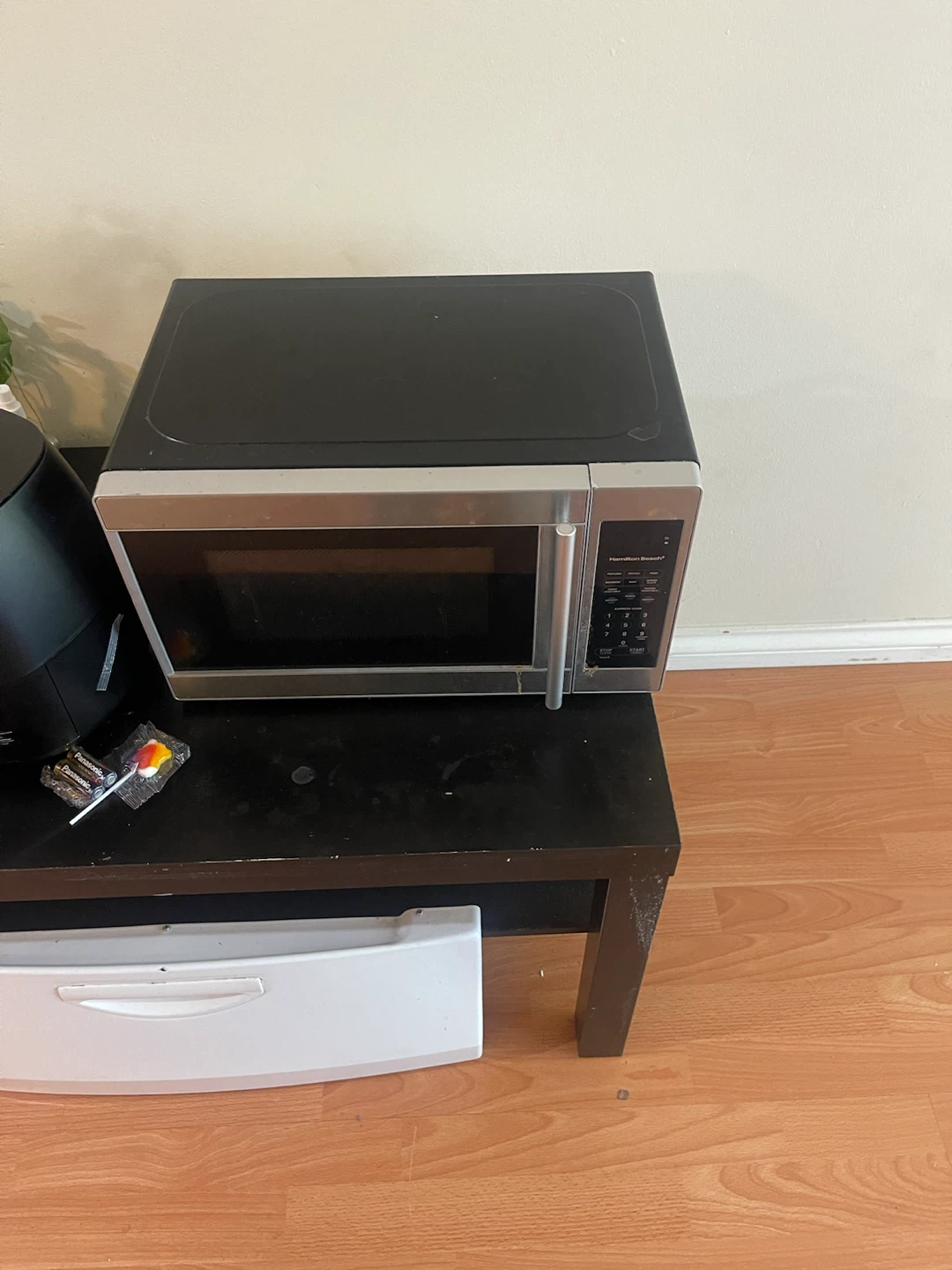 Hamilton Beach Microwave Oven - photo 2