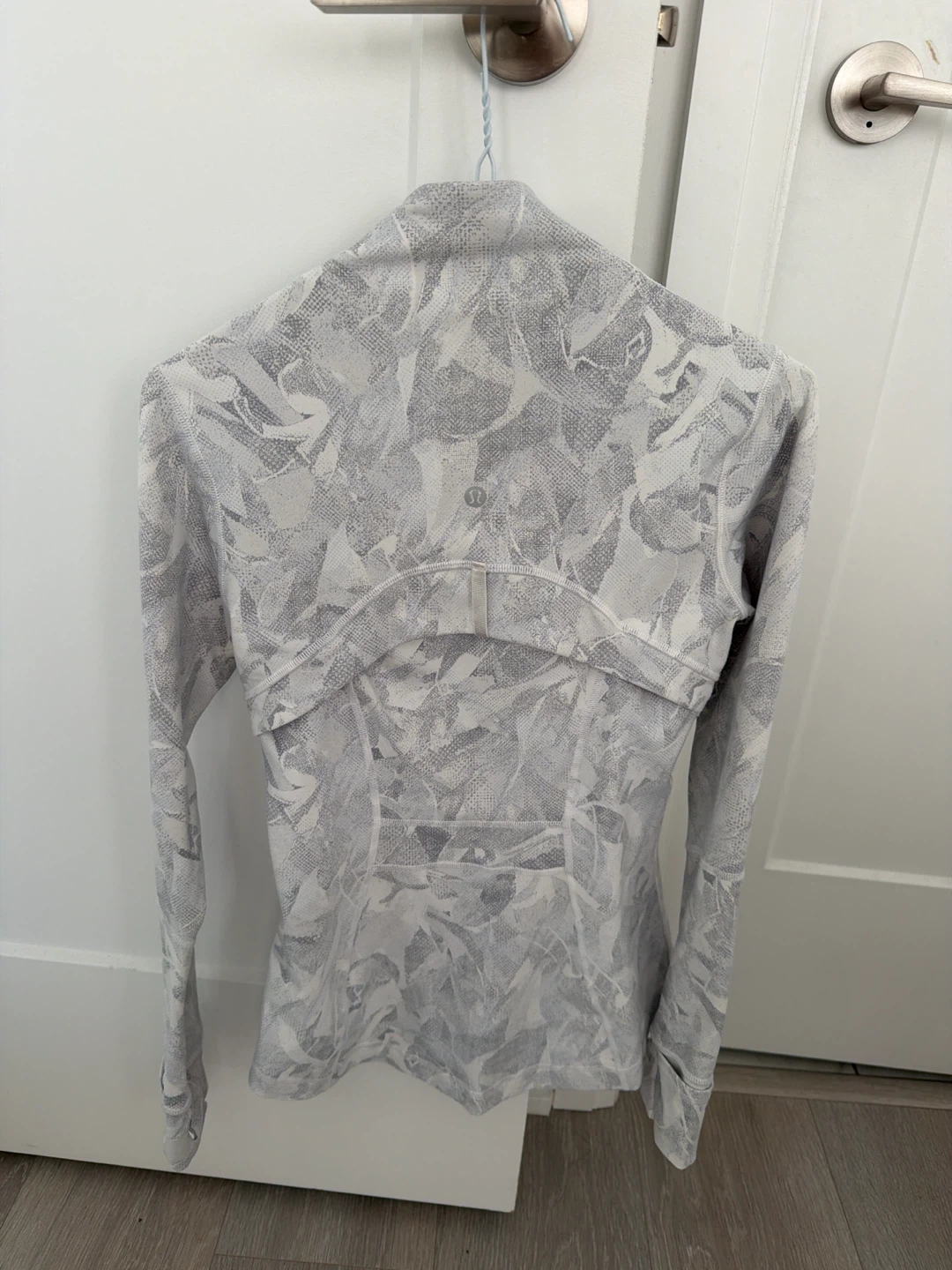 Lululemon Jacket - photo 3