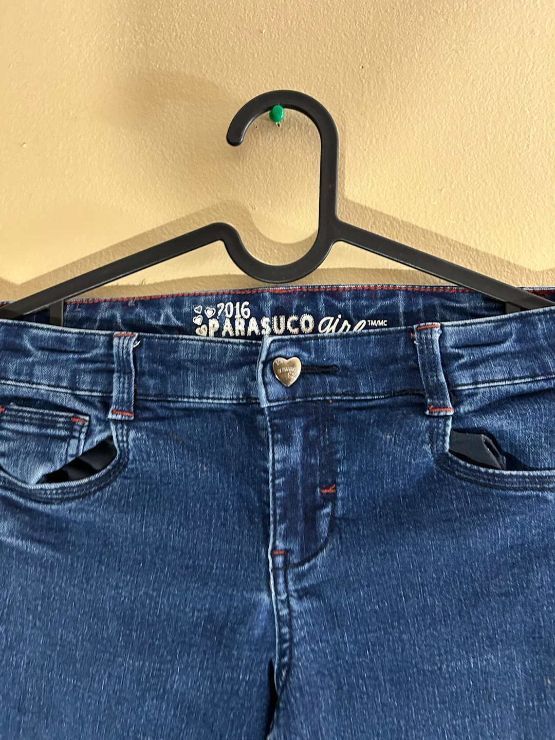 Parasuco GirlsJeans and Old Navy Red with Gold pegasus top - photo 5