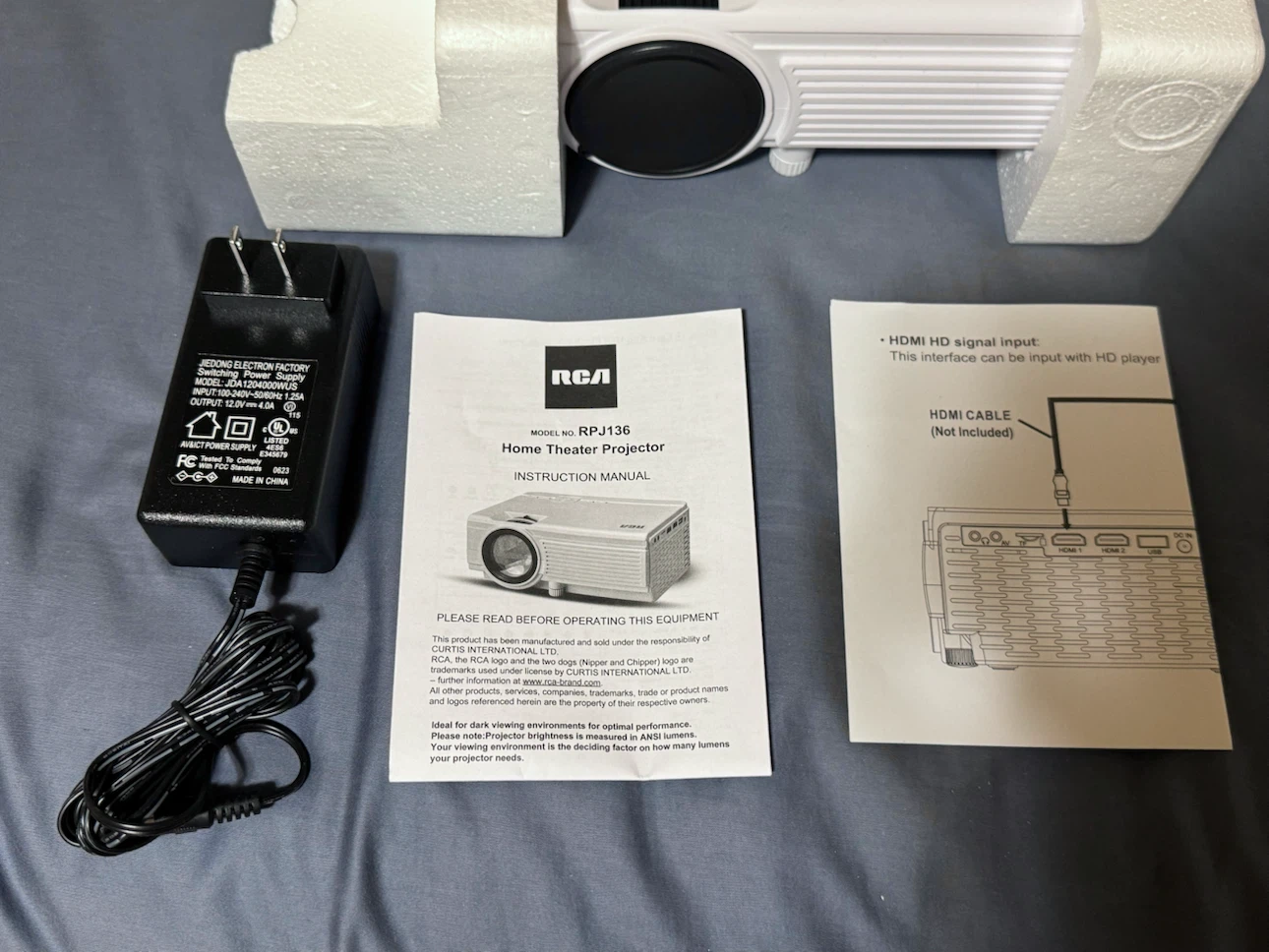 RCA Home Theater Projector RPJ136 - photo 5