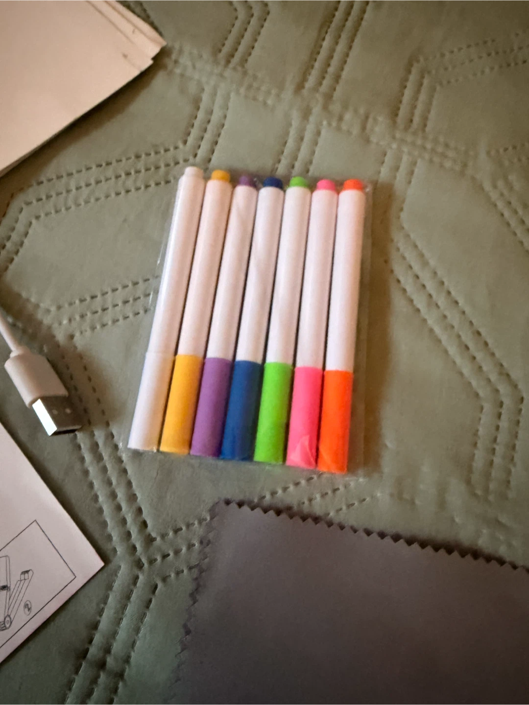 Cosmody LED Drawing Board with Markers - photo 2