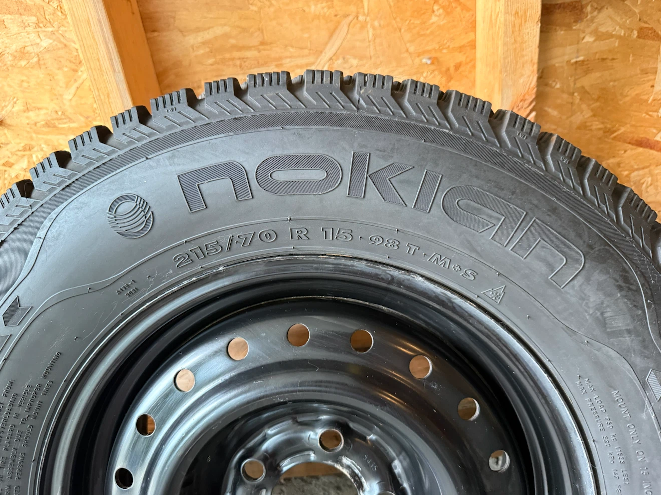 Nokian Winter Tires - Set of 4 with rims - photo 4