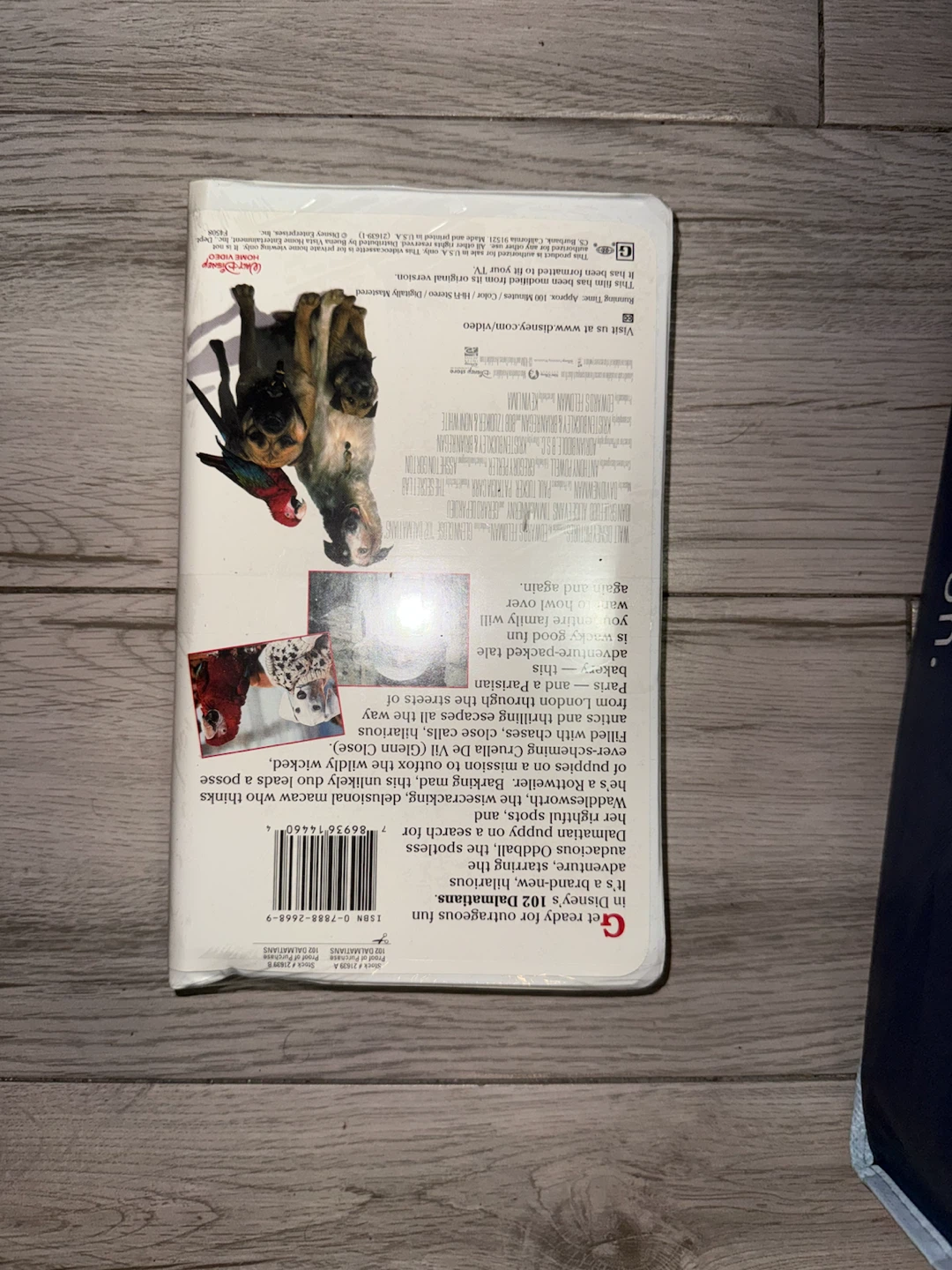Sealed!!!! 102 Dalmatians VHS Disney Movie - photo 4