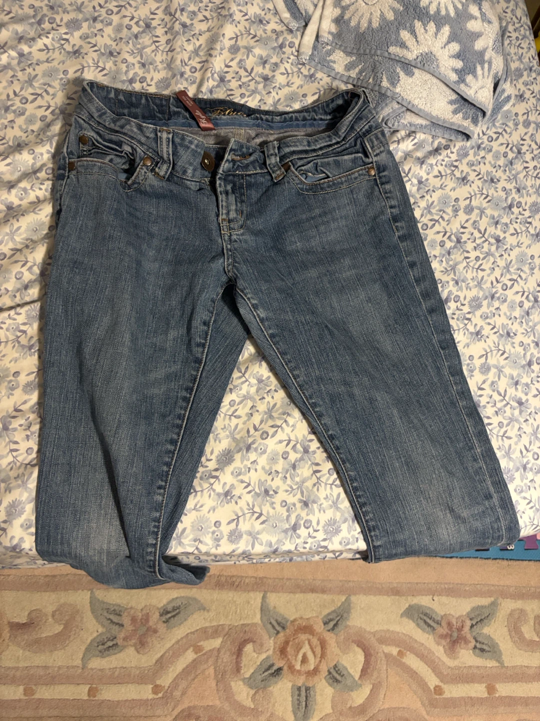 Kylie Low Rise Skinny Jeans