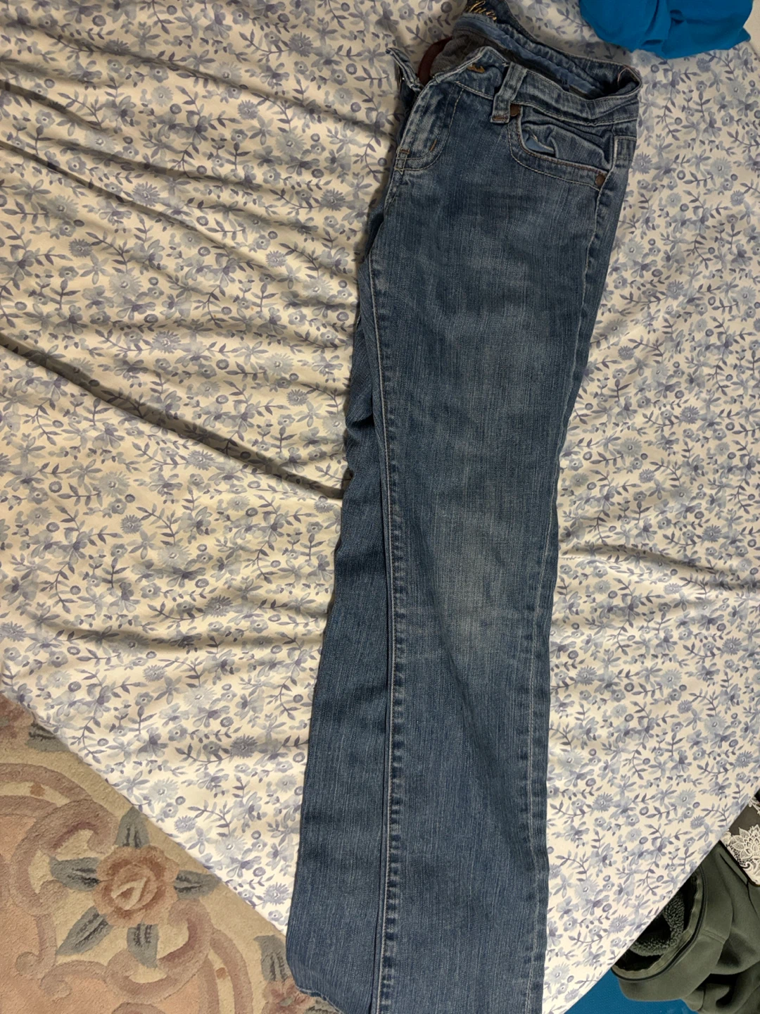 Kylie Low Rise Skinny Jeans - photo 2