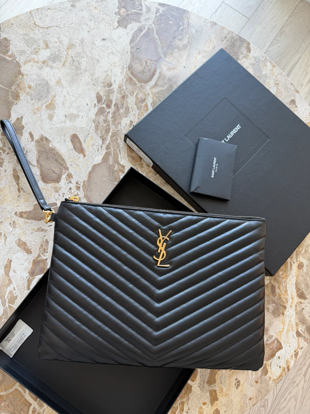 Saint Laurent Black Leather Pouch Clutch - photo 4