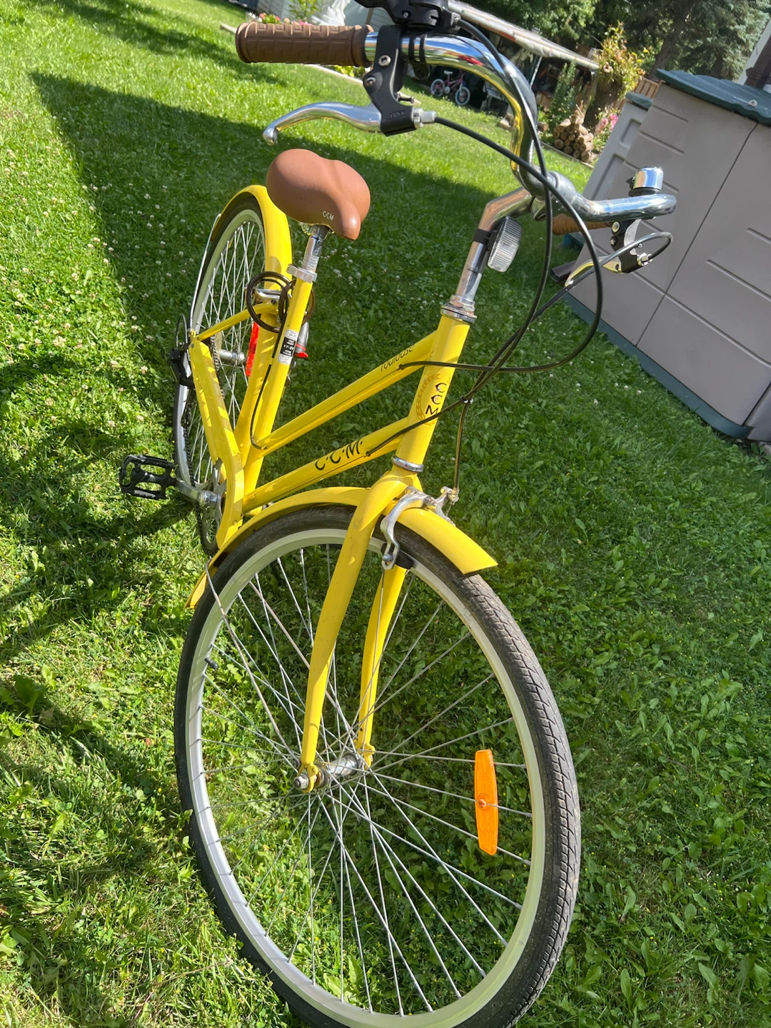 Yellow CCM Toulouse Cruiser Bicycle - photo 2