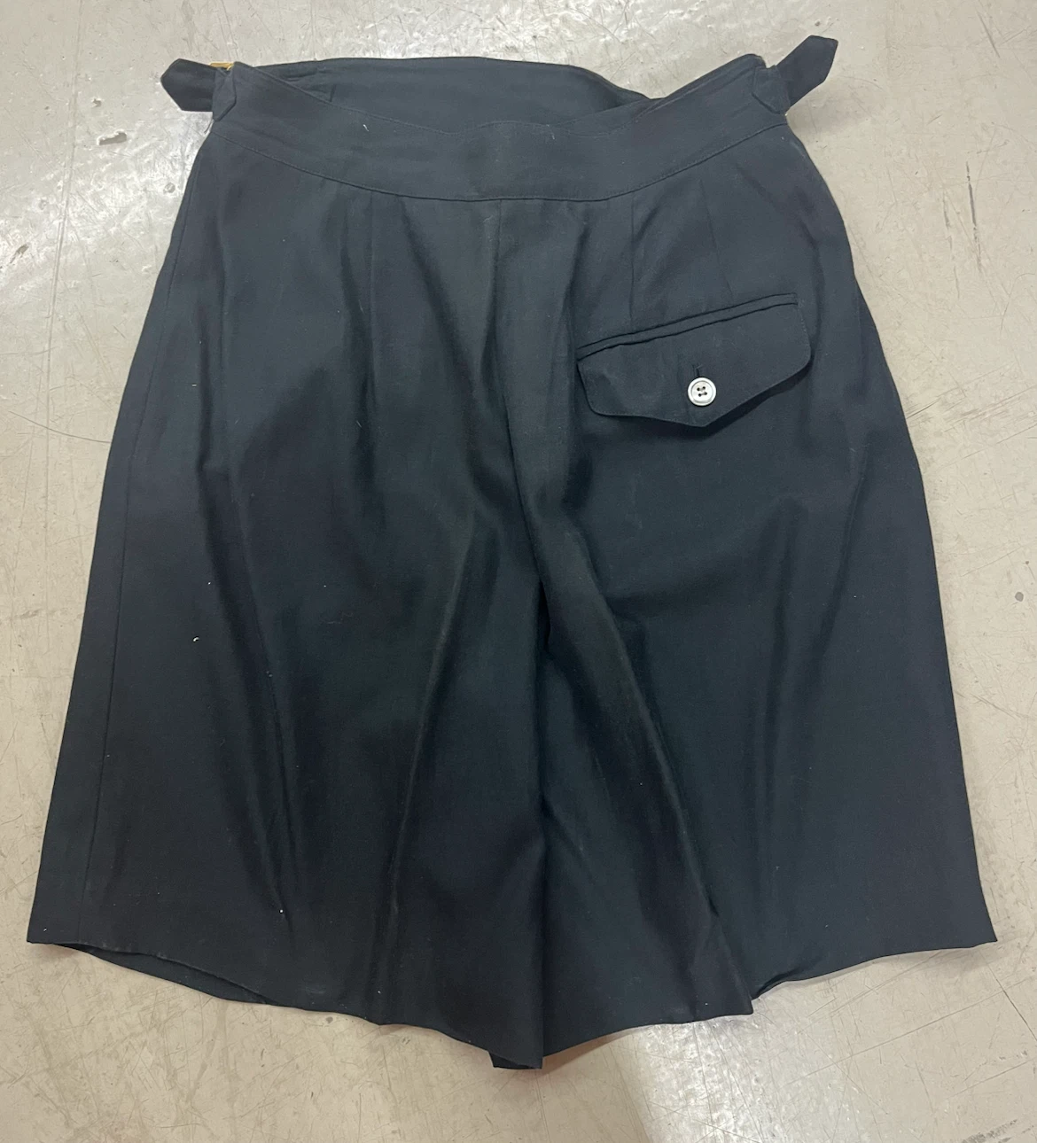 Anne Klein Black Shorts - photo 2