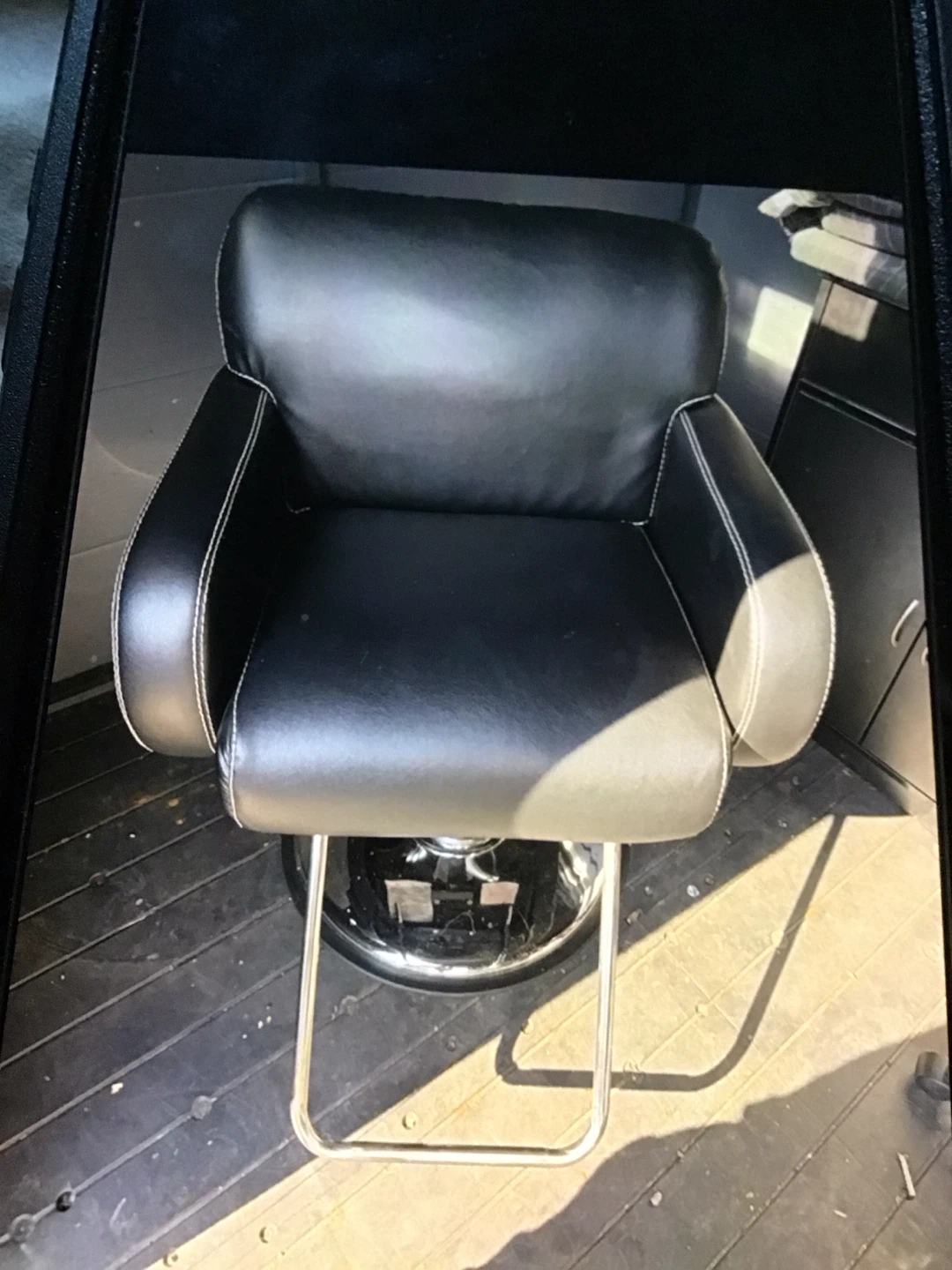 PUTESANS-London Styling Chair