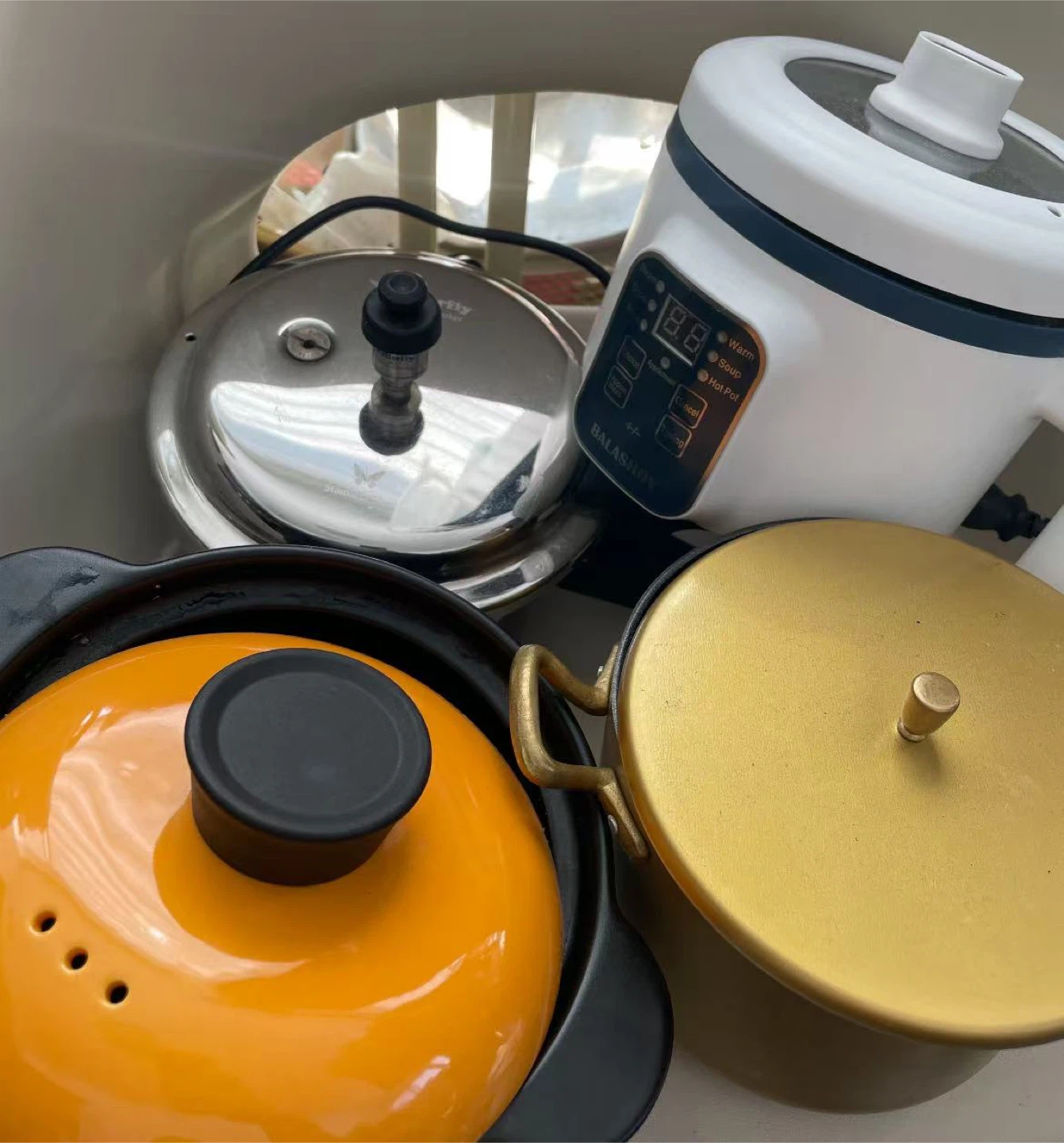 5 pots and rice cooker - photo 4