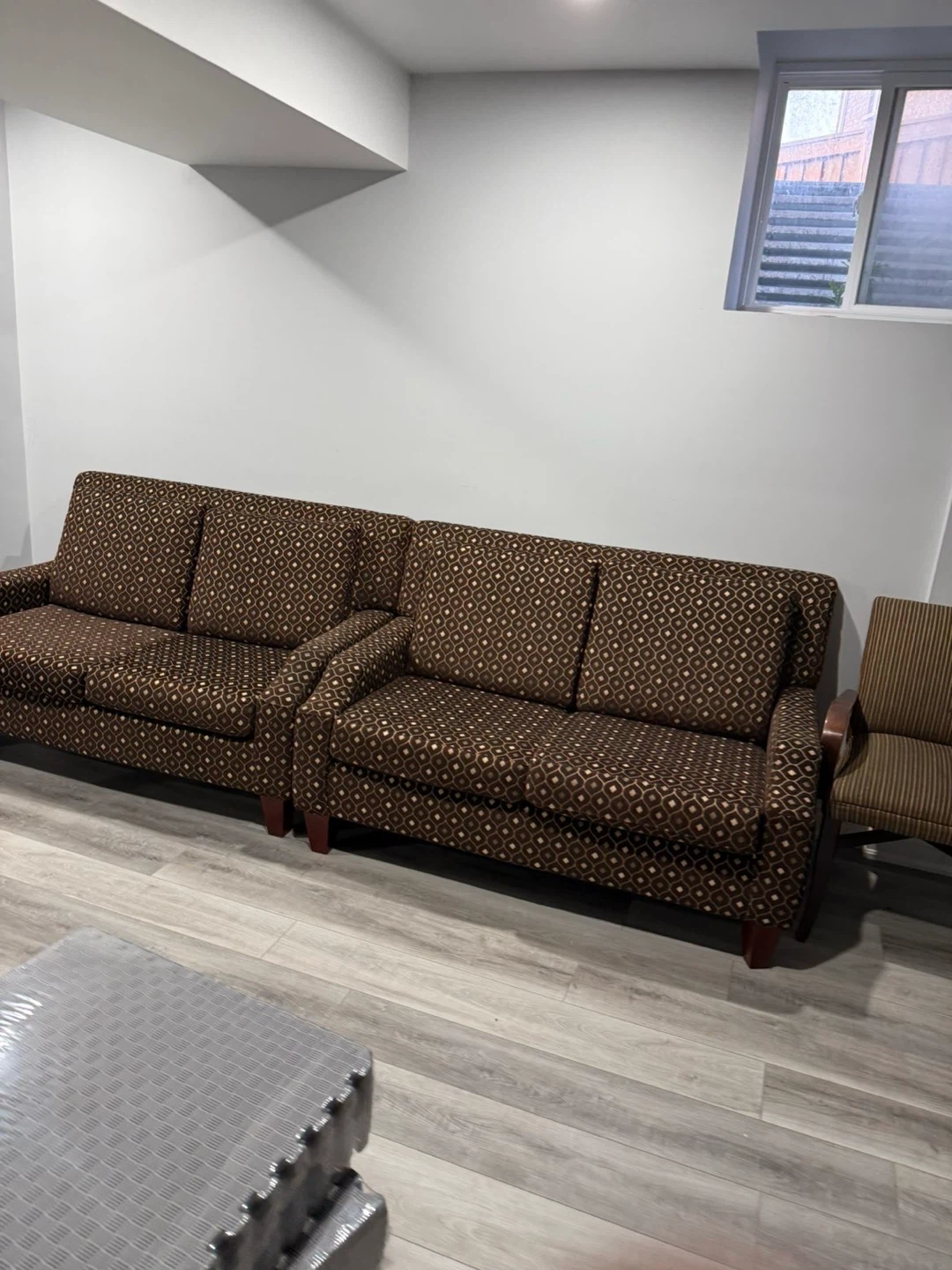Brown and black sofas - photo 2