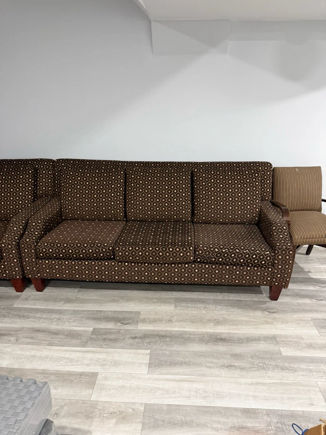 Brown and black sofas - photo 5