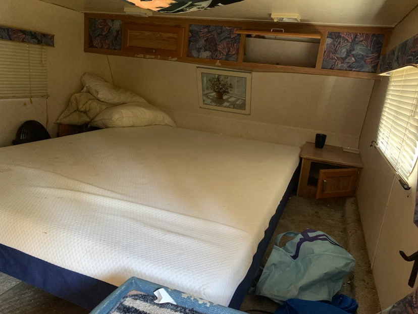1990s Okanagan Travel Trailer - photo 3