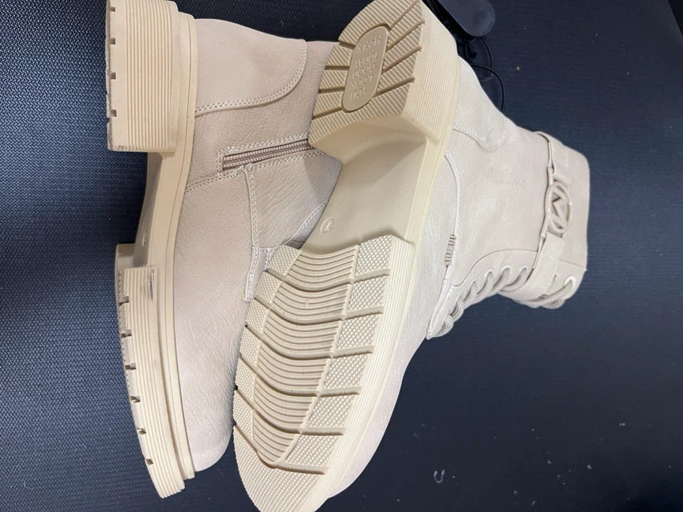Size 7 MOXX Women's Beige Combat Boots - photo 5