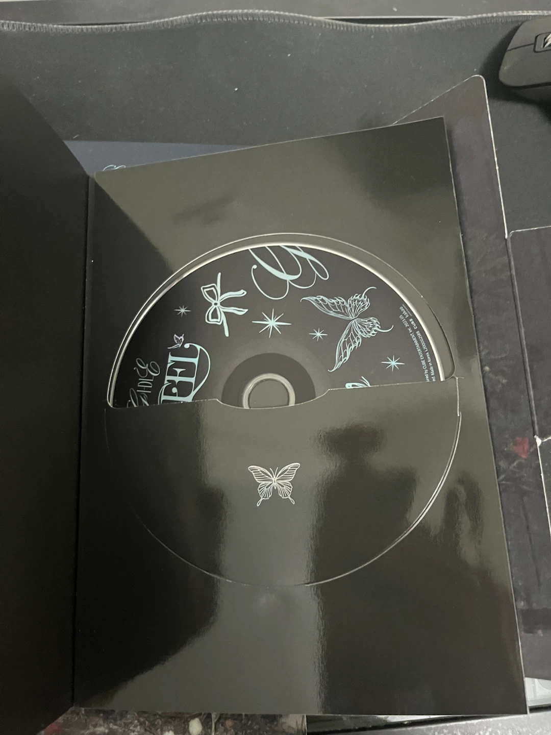 (G)-Idle i Feel Mini Album - photo 4