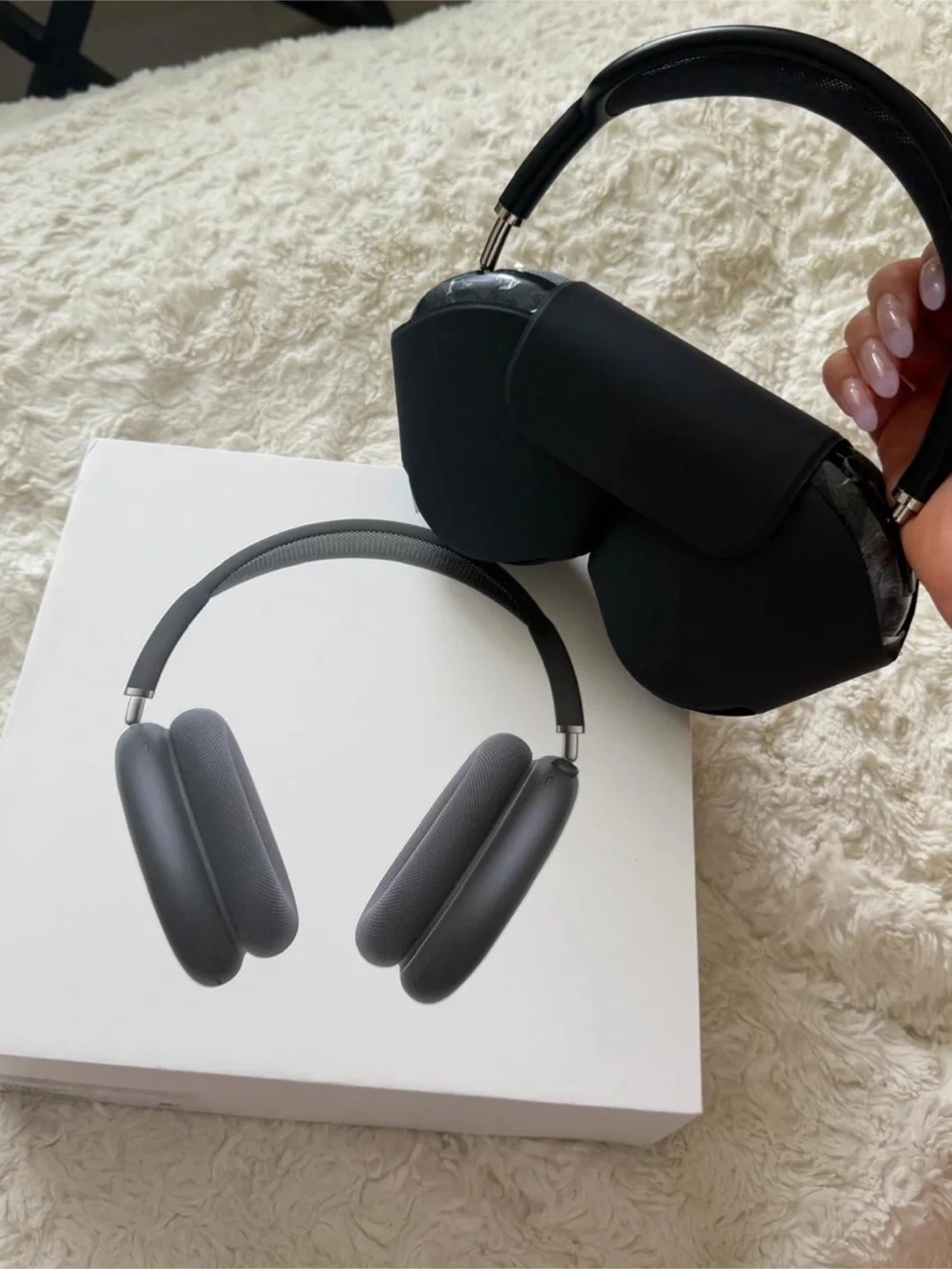 Apple AirPods Max Headphones