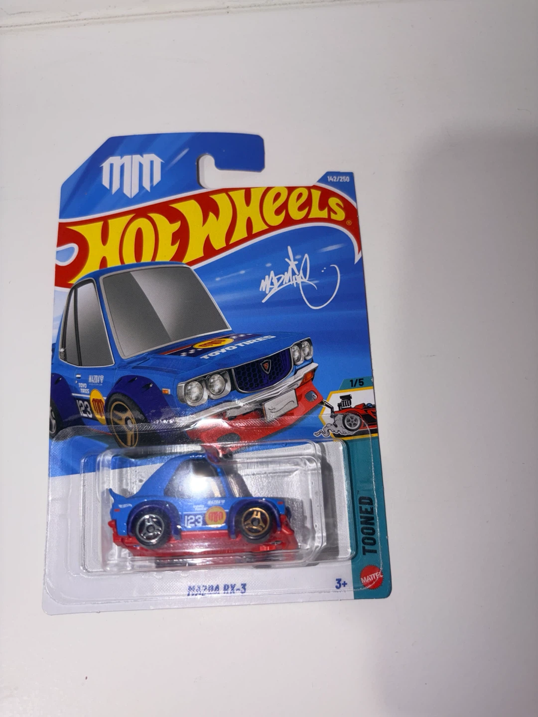 Hot Wheels '70 Dodge Charger Tooned Die-Cast Car - photo 4