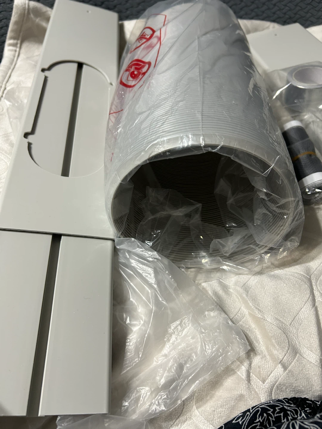 New-Portable Air Conditioner Window Vent Kit - photo 4