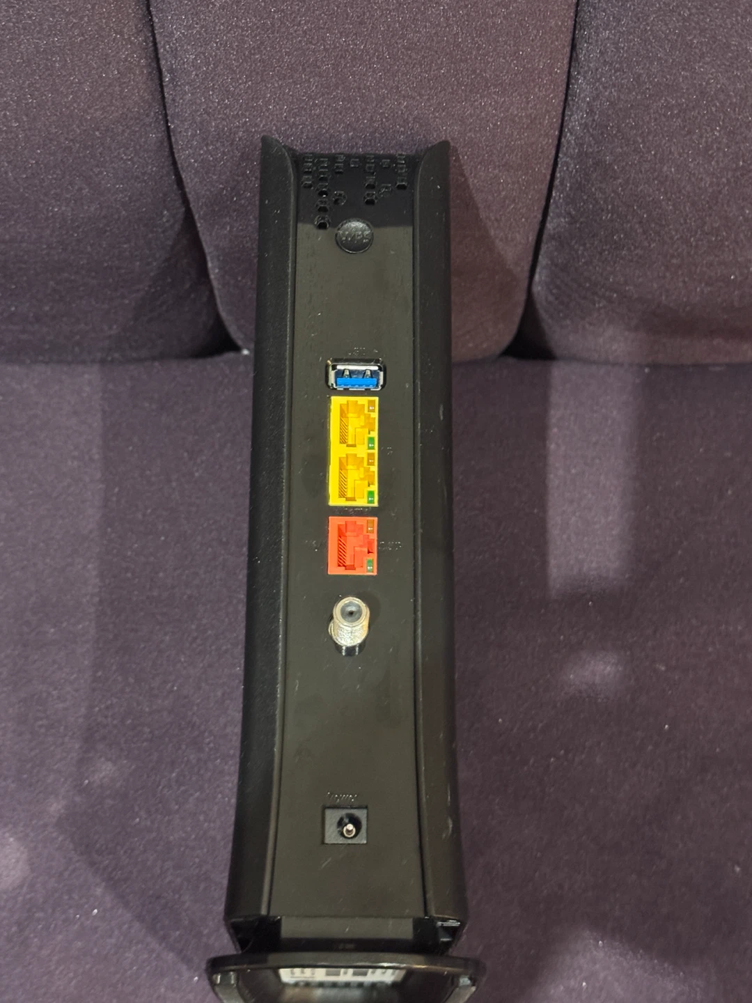 Rogers Hitron CODA-5810 DOCSIS 3.1 Wi-Fi Modem/Router - photo 2