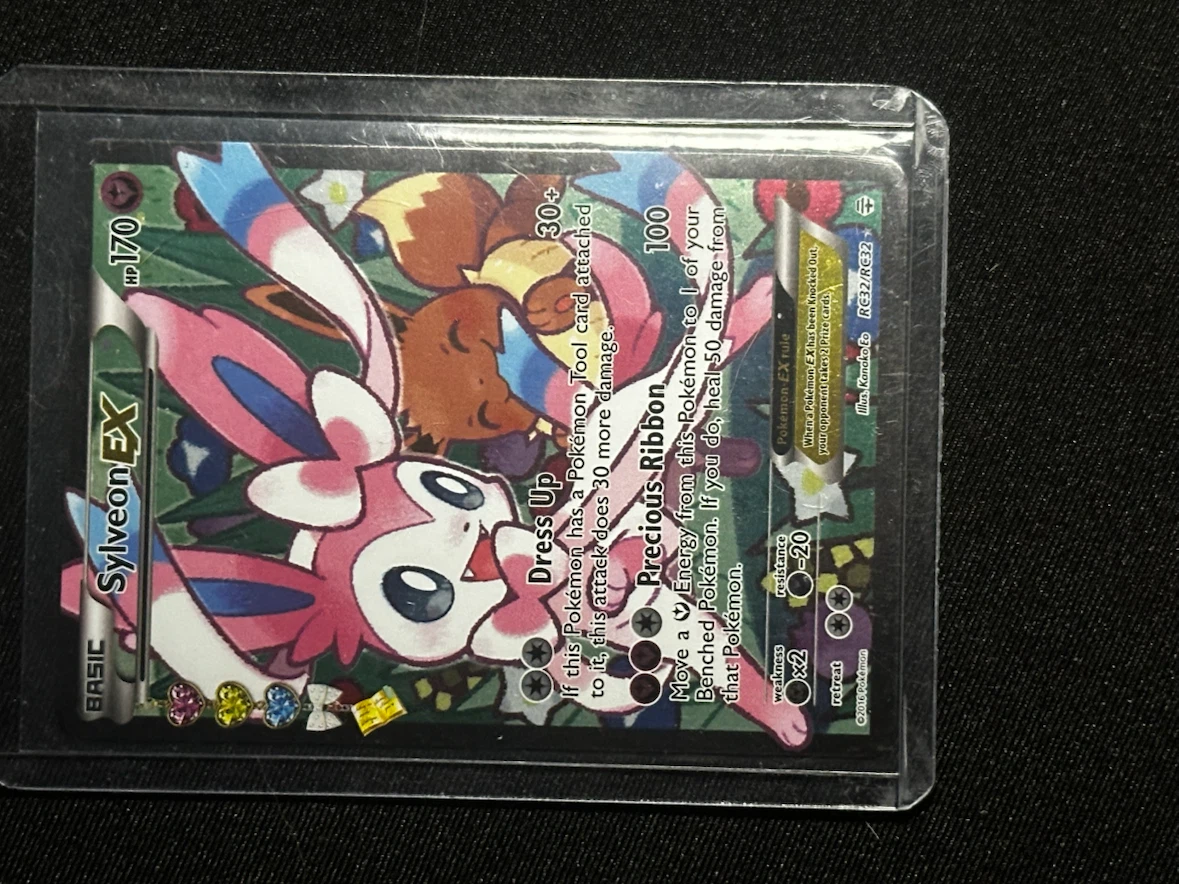 Sylveon EX Pokémon Card