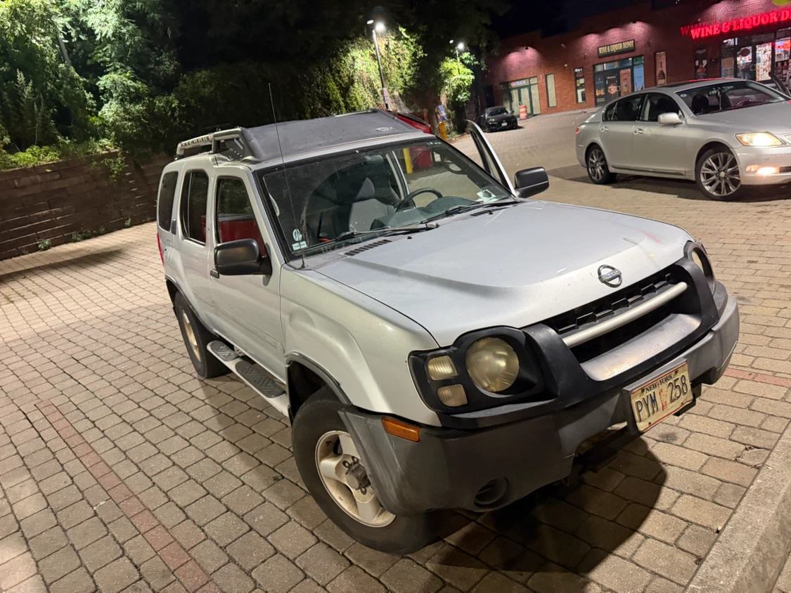 Nissan Xterra SUV - photo 3