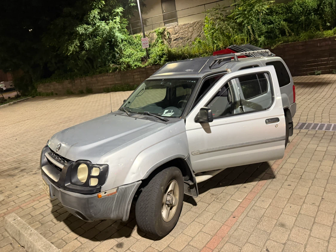 Nissan Xterra SUV - photo 5