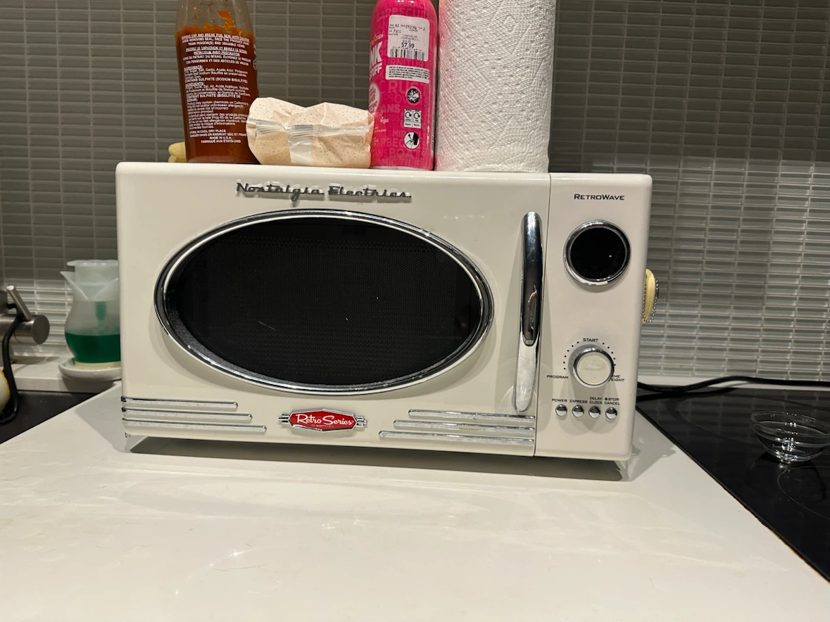 Nostalgia Retro Series RetroWave Microwave