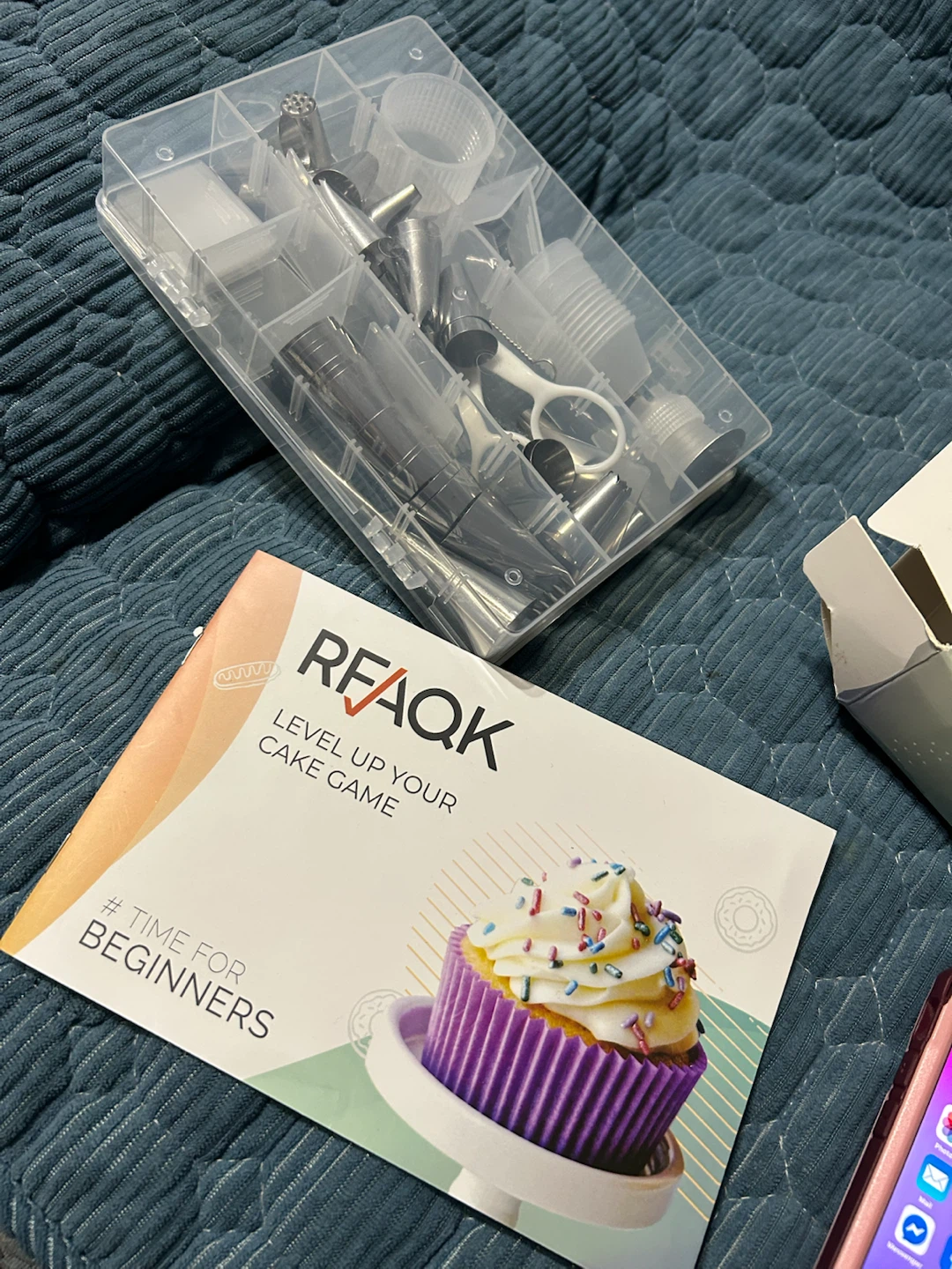 New-RFAQK 24 Piece Icing Tips Set with Case - photo 4