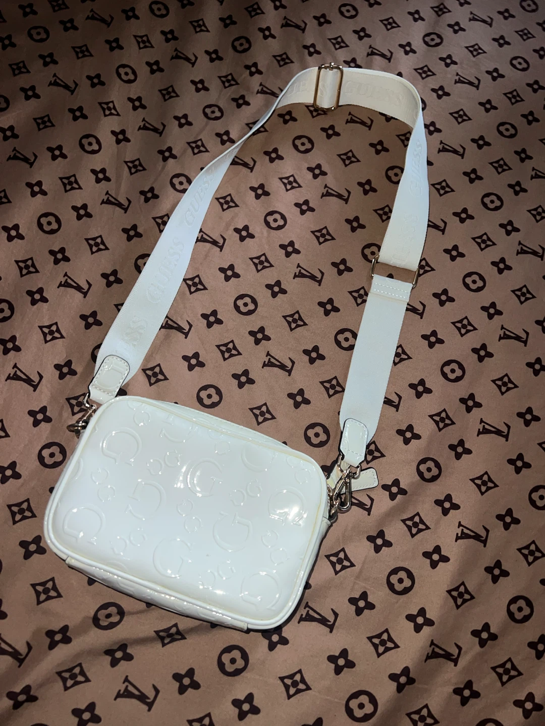 White GUESS crossbody bag - photo 3