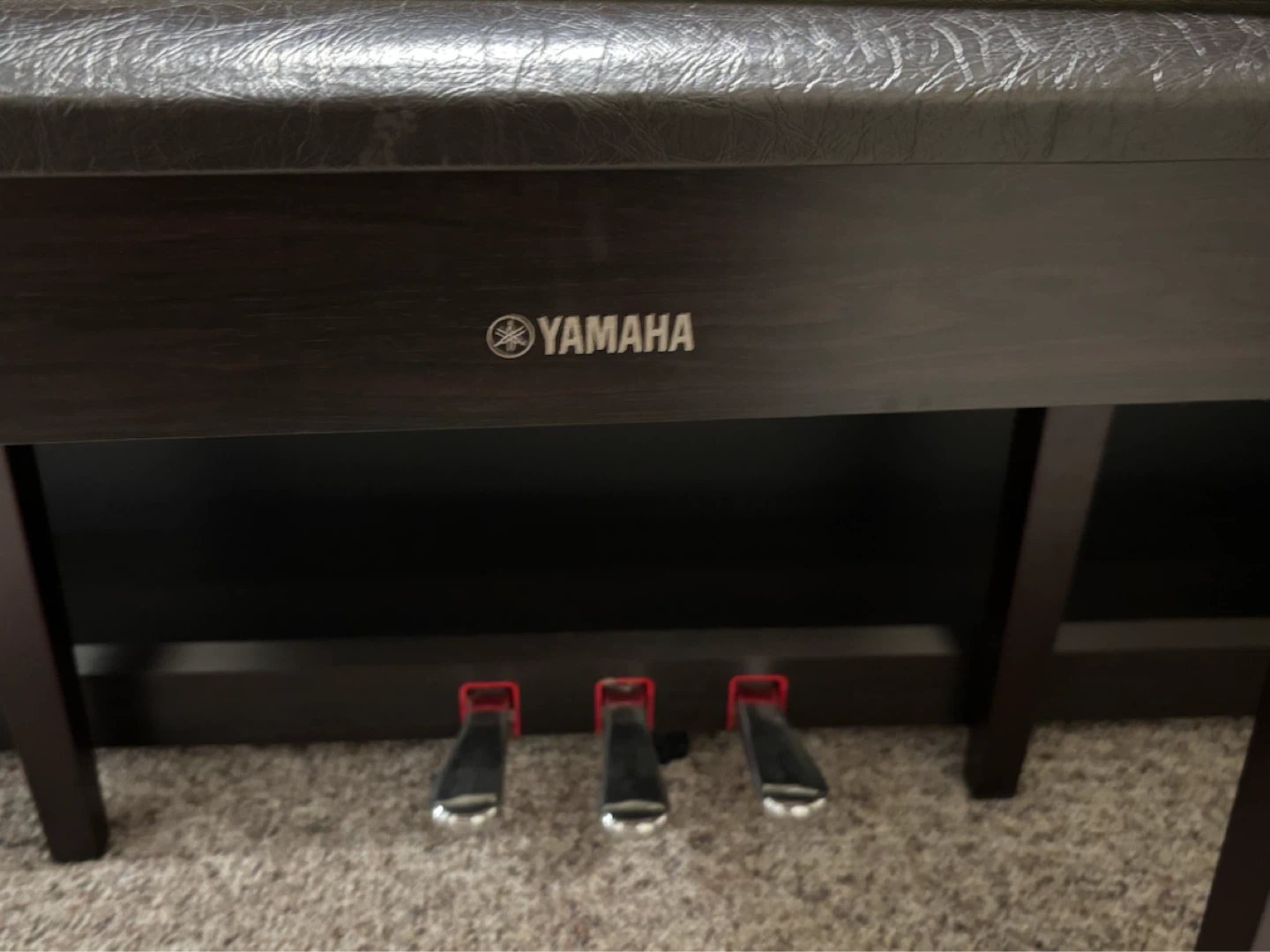 Yamaha Arius YDP-141 Digital Piano – 88 Weighted Keys + Bench