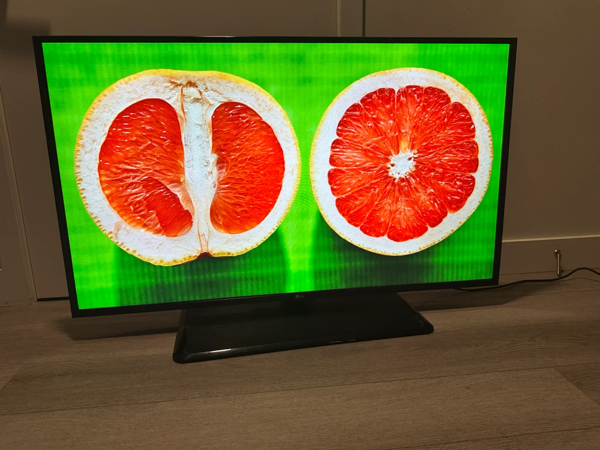 LG 49” TV