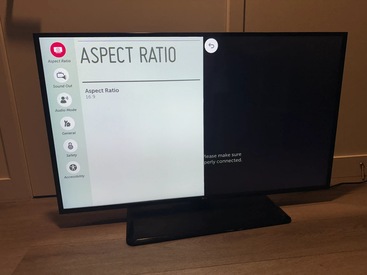 LG 49” TV - photo 3