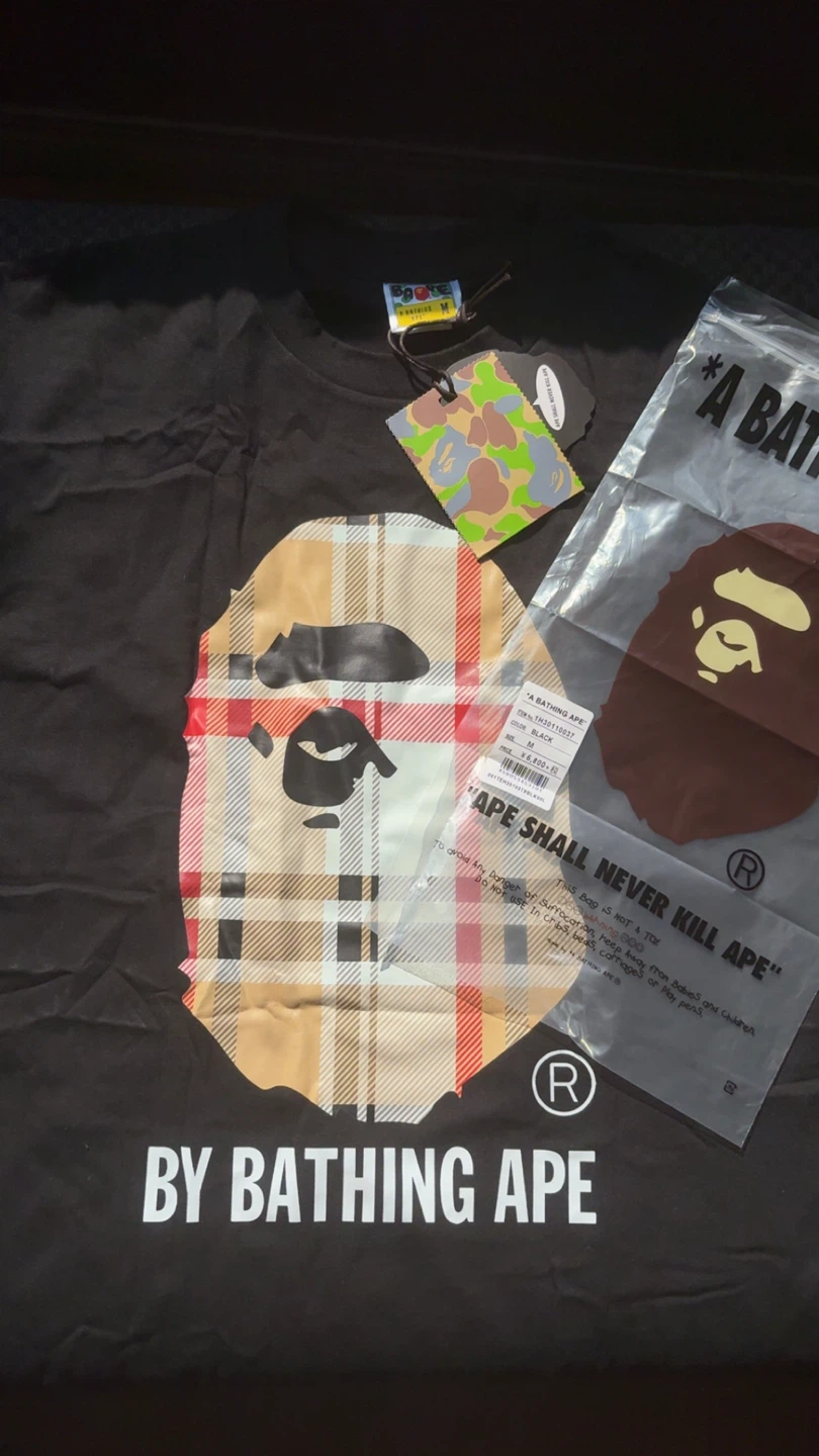 A Bathing Ape T-Shirt - M
