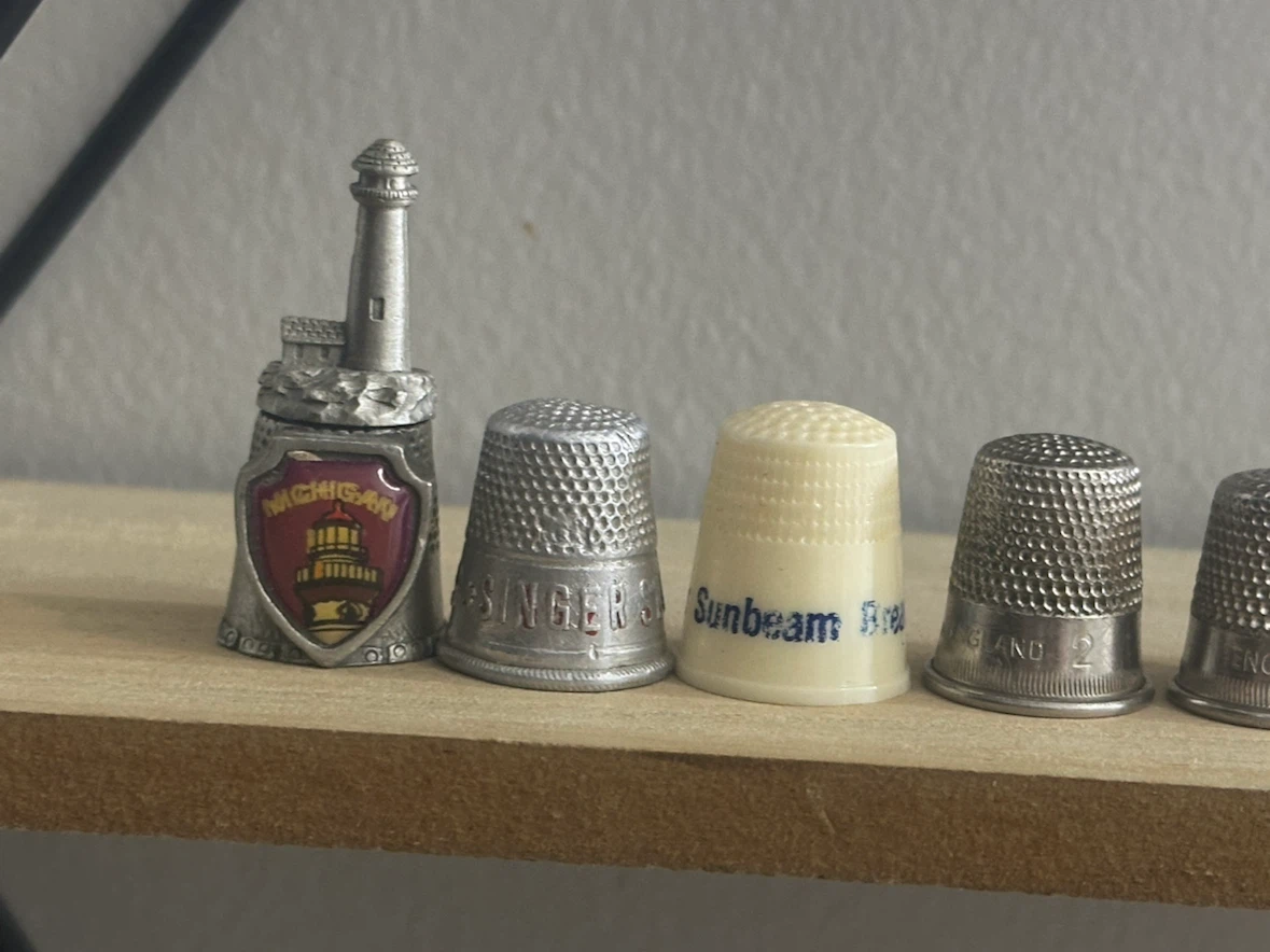 13 Antique & Vintage Sewing Thimbles Michigan Sunbeam - photo 5