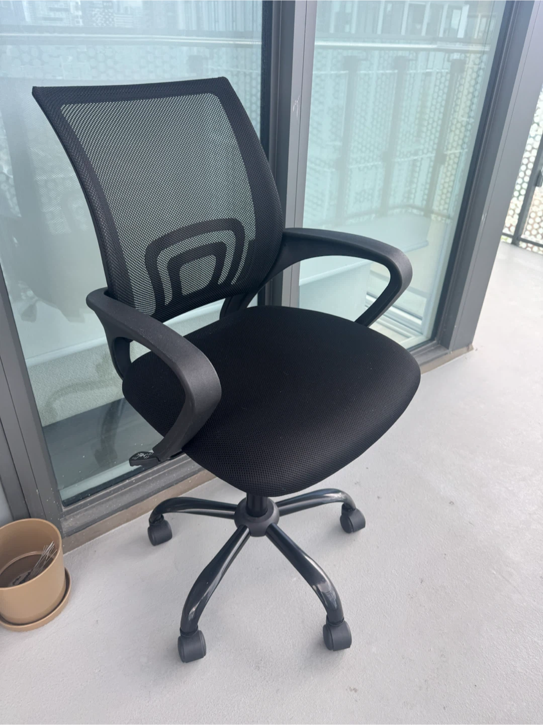 Black Mesh Office Chair - photo 3