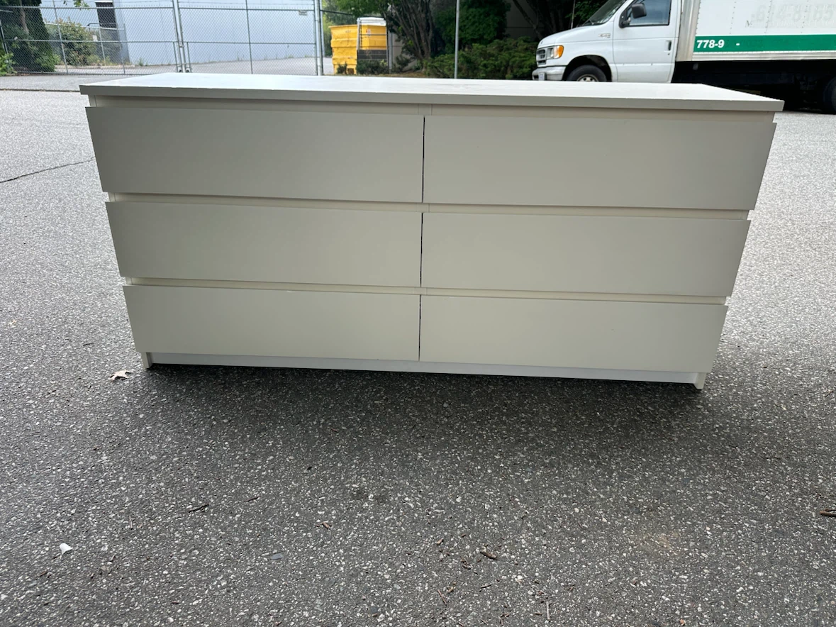Ikea 6 drawers dresser *Free delivery